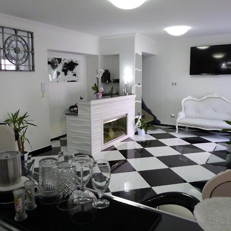 לה מדלנה Clelia'S Boutique Rooms & Suites מראה חיצוני תמונה