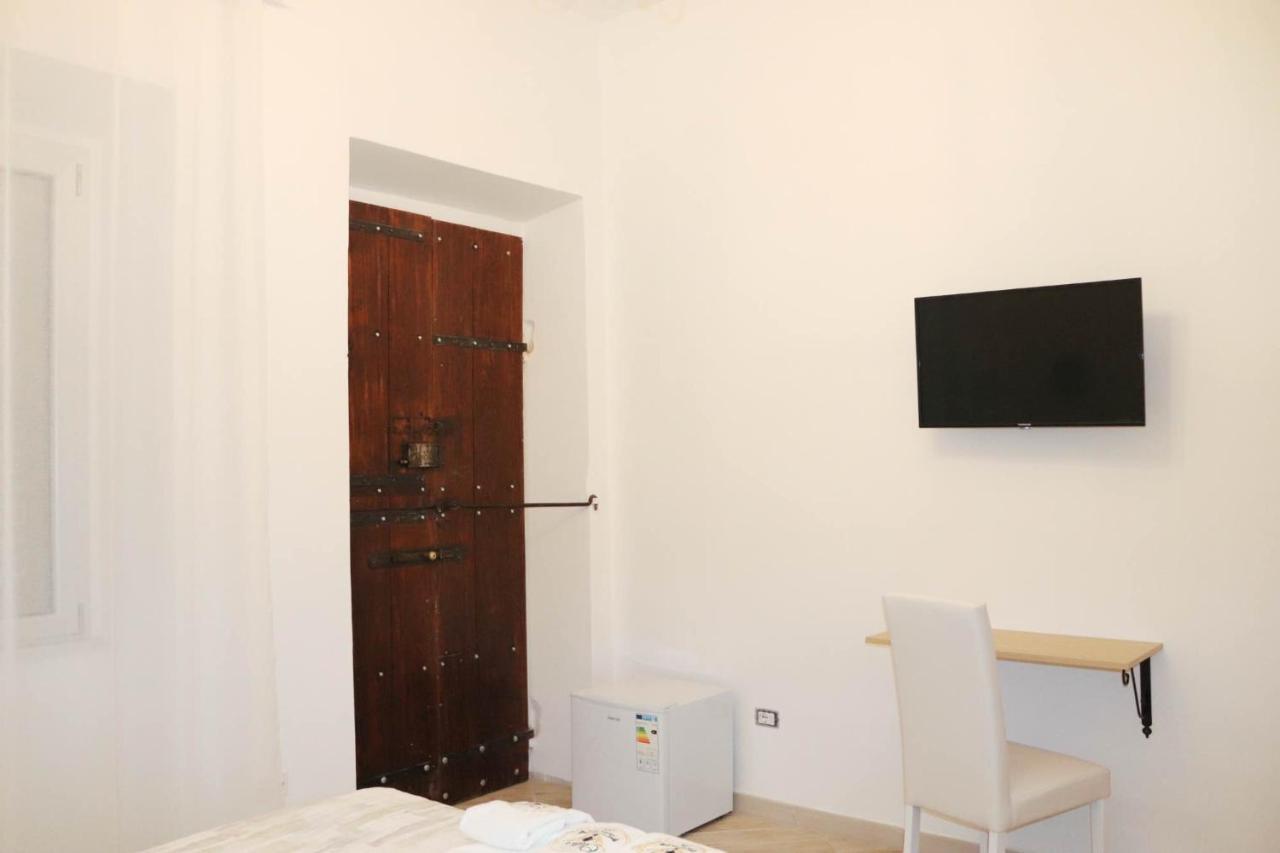 לה מדלנה Clelia'S Boutique Rooms & Suites מראה חיצוני תמונה